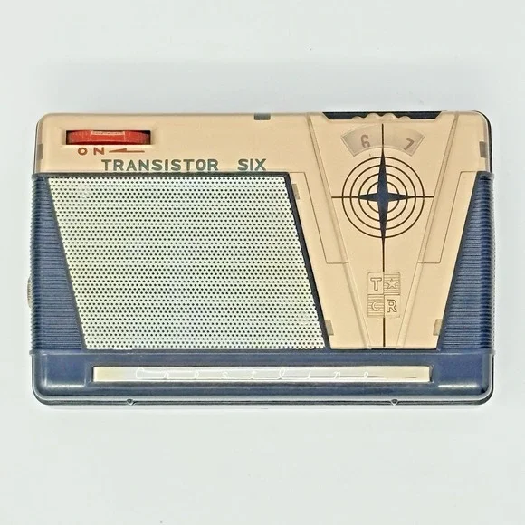 Crestline Model 6T-220 Constant Black Plastic Body Transistor Radio Leather Case